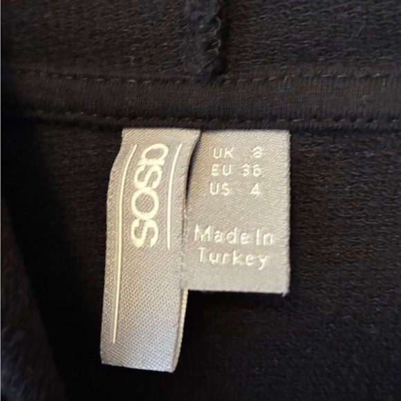 ASOS Black Cropped Hoodie - Picture 3 of 3